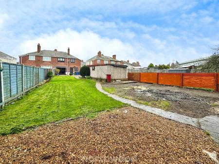 3 bedroom Semi-detached house for sale in Durham Avenue, Thorne, Doncaster, DN8