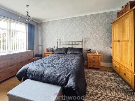 3 bedroom Detached house for sale in Fieldside, Doncaster, Doncaster, DN8