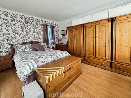 3 bedroom Detached house for sale in Fieldside, Doncaster, Doncaster, DN8