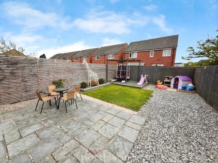 3 bedroom Semi-detached house for sale in Garratt Way, Thorne, Doncaster, DN8