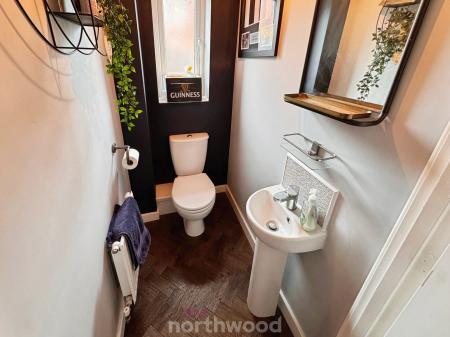 3 bedroom Semi-detached house for sale in Garratt Way, Thorne, Doncaster, DN8