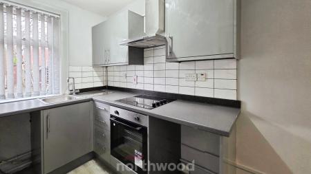 2 bedroom Terraced House to let in St. Johns Road, Balby, Doncaster, DN4