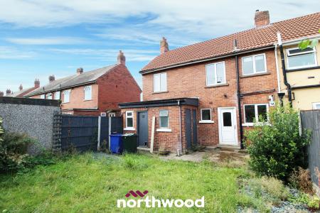 3 bedroom Semi-detached house to let in Wellington Grove, Bentley, Doncaster, DN5