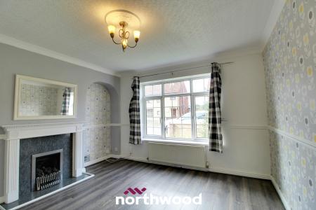 3 bedroom Semi-detached house to let in Wellington Grove, Bentley, Doncaster, DN5