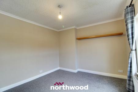 3 bedroom Semi-detached house to let in Wellington Grove, Bentley, Doncaster, DN5