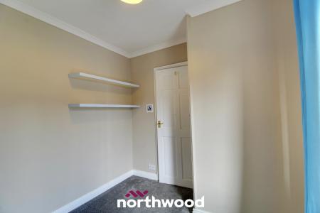 3 bedroom Semi-detached house to let in Wellington Grove, Bentley, Doncaster, DN5