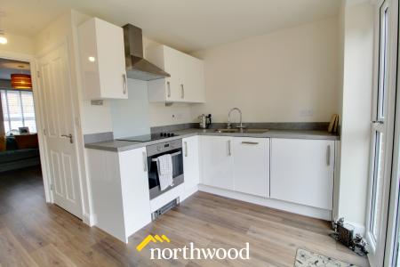 2 bedroom Terraced House to let in Farleigh Drive, Harworth, Doncaster, DN11