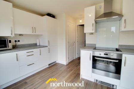 2 bedroom Terraced House to let in Farleigh Drive, Harworth, Doncaster, DN11