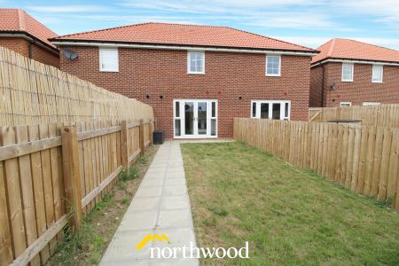 2 bedroom Terraced House to let in Farleigh Drive, Harworth, Doncaster, DN11