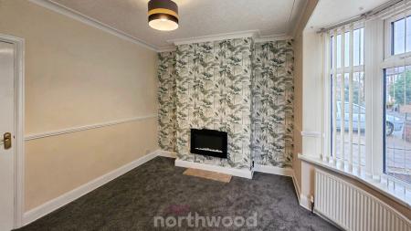 2 bedroom Semi-detached house to let in Avondale Road, Intake, Doncaster, DN2