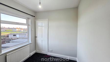 3 bedroom Semi-detached house to let in Briar Road, Armthorpe, Doncaster, DN3