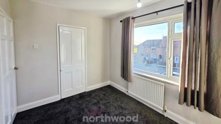 3 bedroom Semi-detached house to let in Briar Road, Armthorpe, Doncaster, DN3