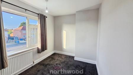 3 bedroom Semi-detached house to let in Briar Road, Armthorpe, Doncaster, DN3