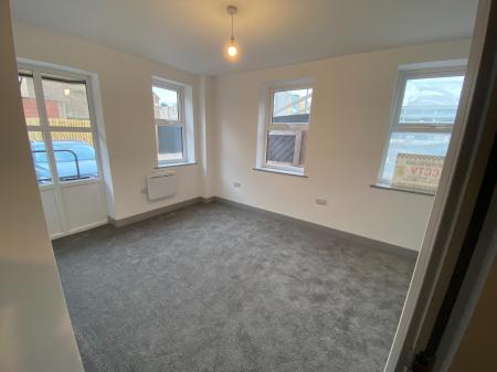 1 bedroom Flat to let in Portland Place, Doncaster, DN1