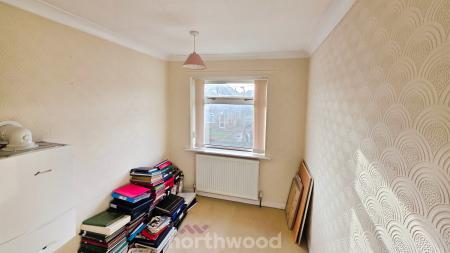 3 bedroom Semi-detached house for sale in Colchester Court, Scawsby, Doncaster, DN5