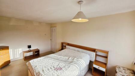 3 bedroom Semi-detached house for sale in Colchester Court, Scawsby, Doncaster, DN5