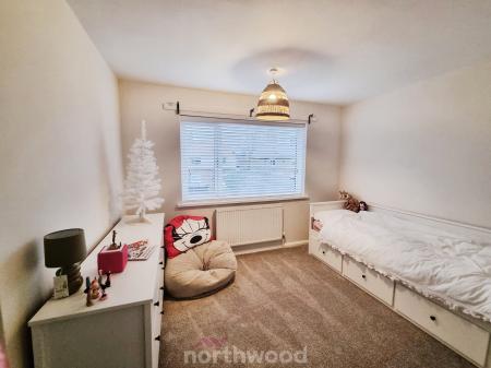 3 bedroom Semi-detached house to let in Lonsdale Avenue, Intake, Doncaster, DN2