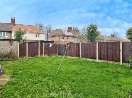 3 bedroom Semi-detached house to let in Lonsdale Avenue, Intake, Doncaster, DN2