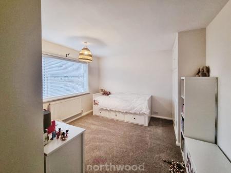 3 bedroom Semi-detached house to let in Lonsdale Avenue, Intake, Doncaster, DN2