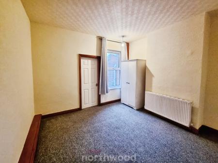 2 bedroom Terraced House for sale in Shadyside, Hexthorpe, Doncaster, DN4