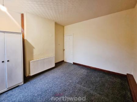 2 bedroom Terraced House for sale in Shadyside, Hexthorpe, Doncaster, DN4