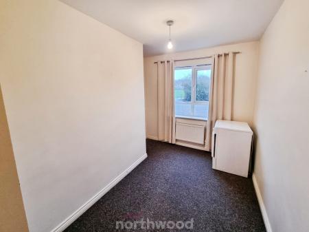 2 bedroom Flat to let in Wakelam Drive, Armthorpe, Doncaster, DN3