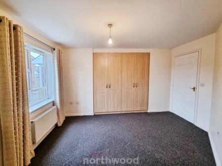 2 bedroom Flat to let in Wakelam Drive, Armthorpe, Doncaster, DN3