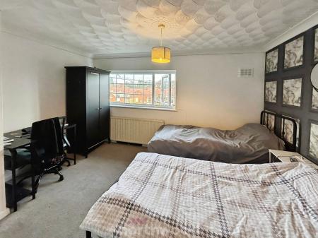 3 bedroom Semi-detached house to let in Highbury Avenue, Cantley, Doncaster, DN4