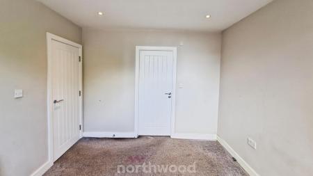 2 bedroom Flat to let in French Gate, Doncaster, DN1