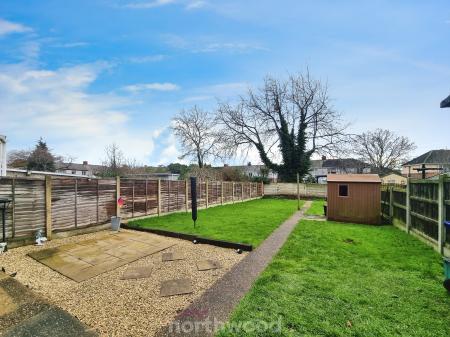 3 bedroom Terraced House for sale in Crossfield Lane, Skellow, Doncaster, DN6