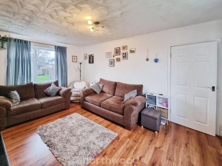 3 bedroom Terraced House for sale in Crossfield Lane, Skellow, Doncaster, DN6