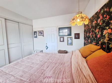 3 bedroom Semi-detached house for sale in Sandringham Road, Town Moor, Doncaster, DN2