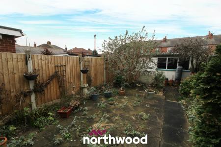 3 bedroom Terraced House to let in Craithie Road, Town Moor, Doncaster, DN2