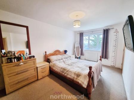 3 bedroom Semi-detached house for sale in Fulwood Drive, Balby, Doncaster, DN4