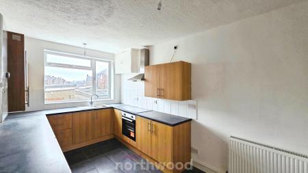 3 bedroom Terraced House for sale in Sheffield Road, Warmsworth, Doncaster, DN4