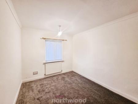 3 bedroom Semi-detached house to let in Austen Avenue, Warmsworth, Doncaster, DN4