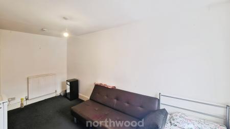 11 bedroom House of Multiple Occupation for sale in Somerset Road, Hyde Park, Doncaster, DN1