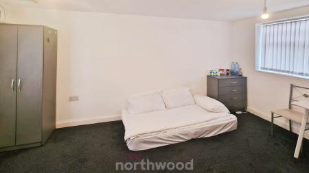 11 bedroom House of Multiple Occupation for sale in Somerset Road, Hyde Park, Doncaster, DN1