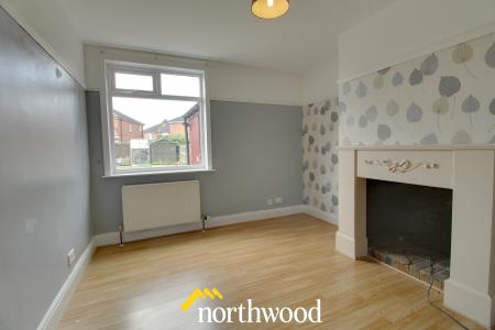 3 bedroom Semi-detached house to let in Northfield Road, Sprotbrough, Doncaster, DN5