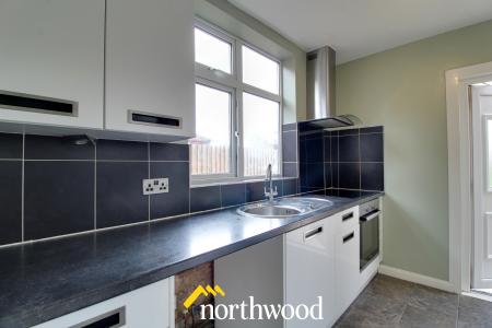 3 bedroom Semi-detached house to let in Northfield Road, Sprotbrough, Doncaster, DN5