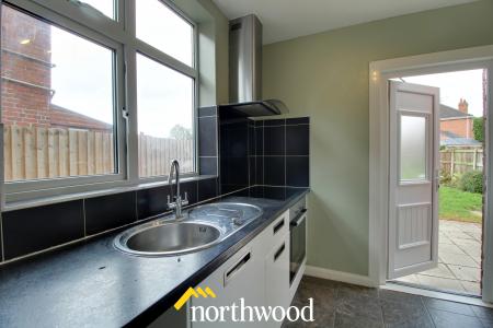 3 bedroom Semi-detached house to let in Northfield Road, Sprotbrough, Doncaster, DN5