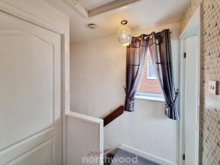 2 bedroom Semi-detached house for sale in Bowland Close, Bentley, Doncaster, DN5