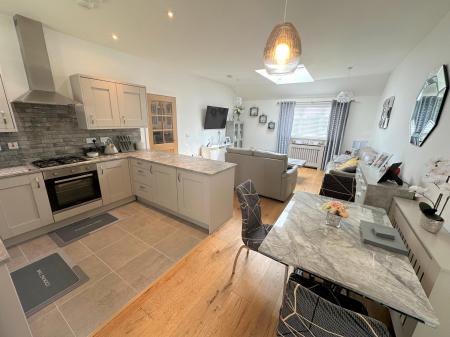 2 bedroom Semi-detached bungalow for sale in Braids Close, Alyth, PH11