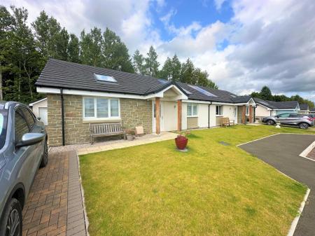 2 bedroom Semi-detached bungalow for sale in Braids Close, Alyth, PH11