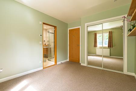 5 bedroom Detached house for sale in Burnbank Meadows, Kinross, KY13