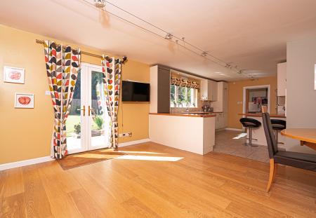 5 bedroom Detached house for sale in Burnbank Meadows, Kinross, KY13