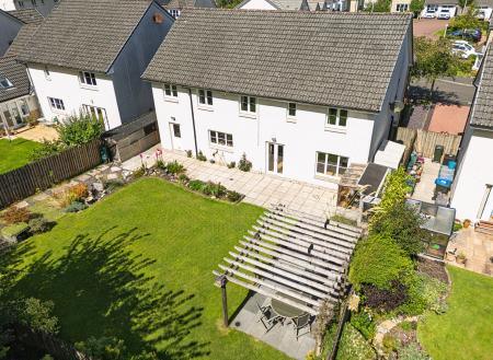 5 bedroom Detached house for sale in Burnbank Meadows, Kinross, KY13