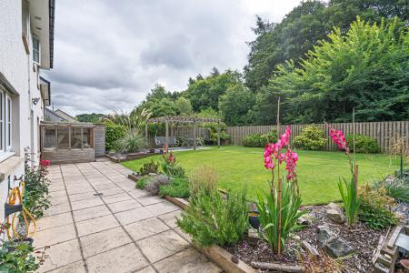 5 bedroom Detached house for sale in Burnbank Meadows, Kinross, KY13