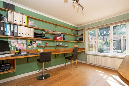 5 bedroom Detached house for sale in Burnbank Meadows, Kinross, KY13