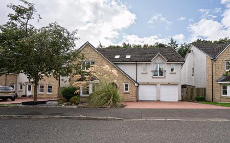 5 bedroom Detached house for sale in Burnbank Meadows, Kinross, KY13